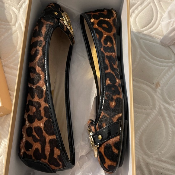 Michael Kors calf hair cheetah print flats size 7 - Picture 2 of 6